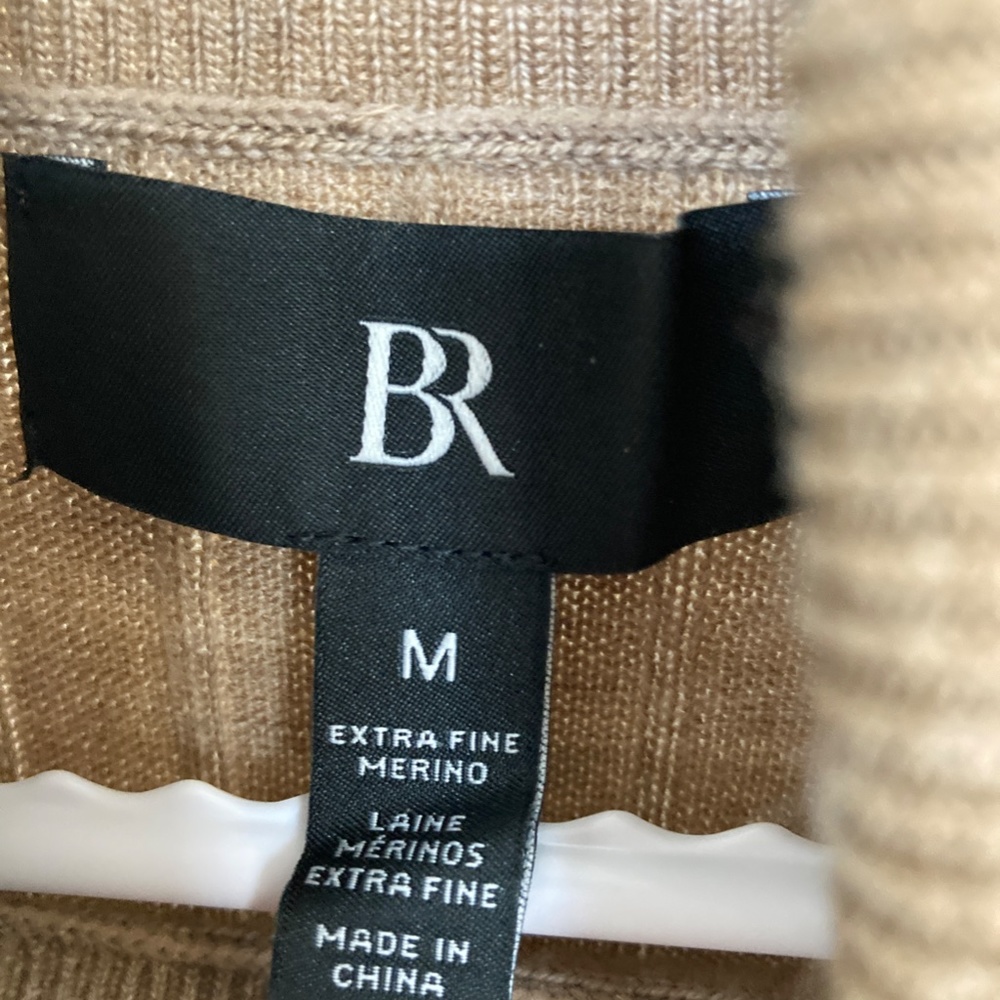 Banana Republic | Nezha Merino Turtleneck Sweater - Picture 5 of 7